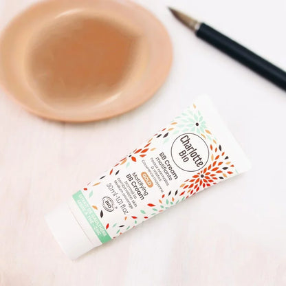 CHARLOTTE Bio - Bio-mattierende und reinigende BB-Creme - Makellose Haut wartet auf dich! 🌿✨