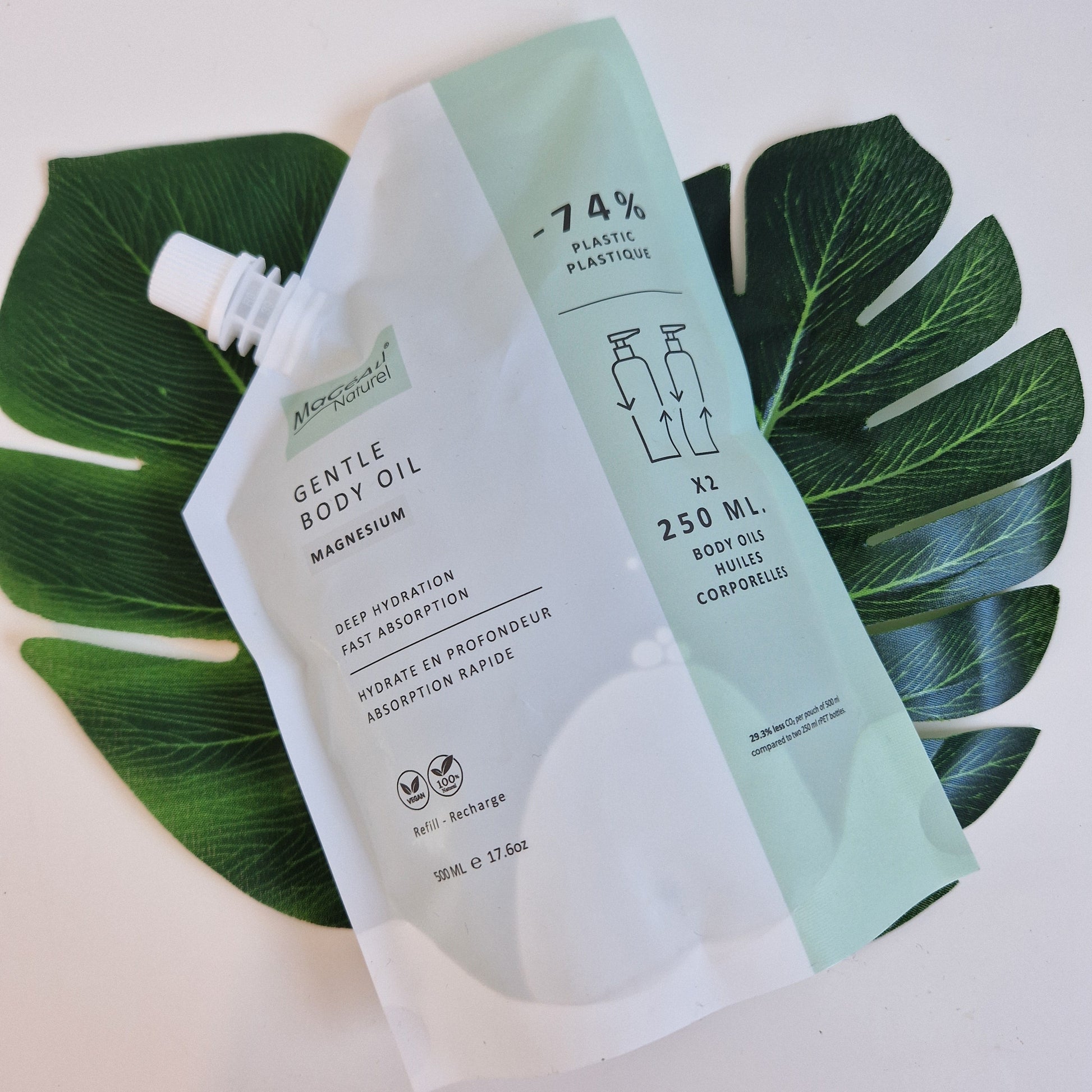 Mageau naturel magnesium gentle oil body wash on green leaves