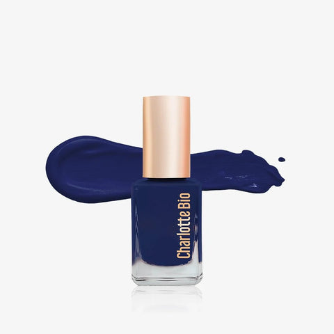 Vernis à ongles bleu marine biosourcé