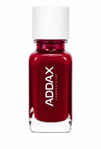 Atmungsaktiver Nagellack 01 Dahlia 
Empfohlen zwischen zwei Aufträgen von Gel- oder Semi-Permanent-Nagellacken
oder nach einer Pilzbehandlung