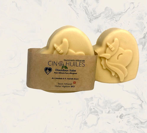 Douxdoux Herz Einhorn Erdbeere
