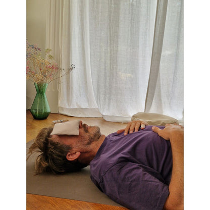 Coussin pour les yeux en lin avec lavande et pierres précieuses sauge