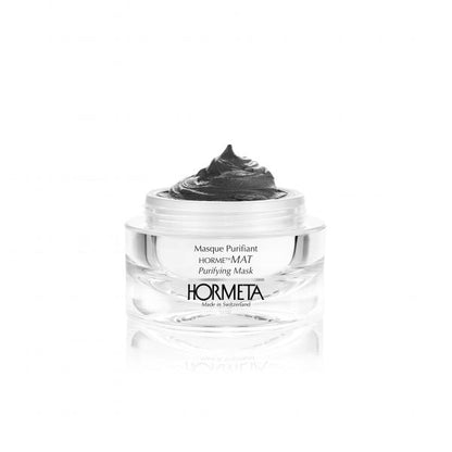 Applying Rebalancing Mask – detox and balance treatment