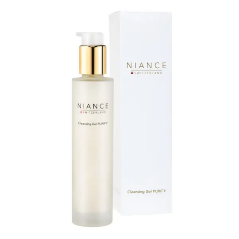 NIANCE Purify foaming gel texture on hand