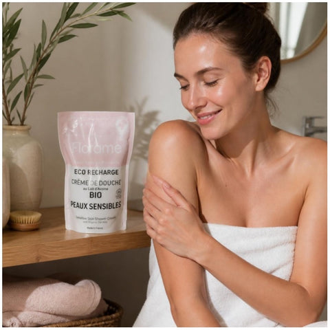 Florame Crème de Douche au Lait d’Avoine pour Peau Sensible - Eco-remplissage 700 ml