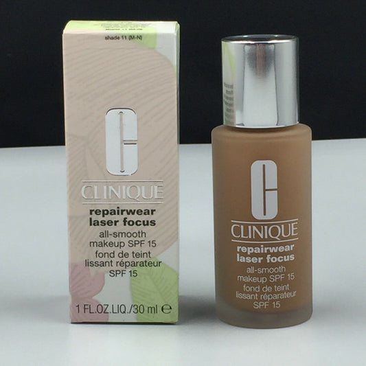 CLINIQUE Repairwear Laser Focus All-Smooth Makeup SPF 15 tonalità 11 30 ml
